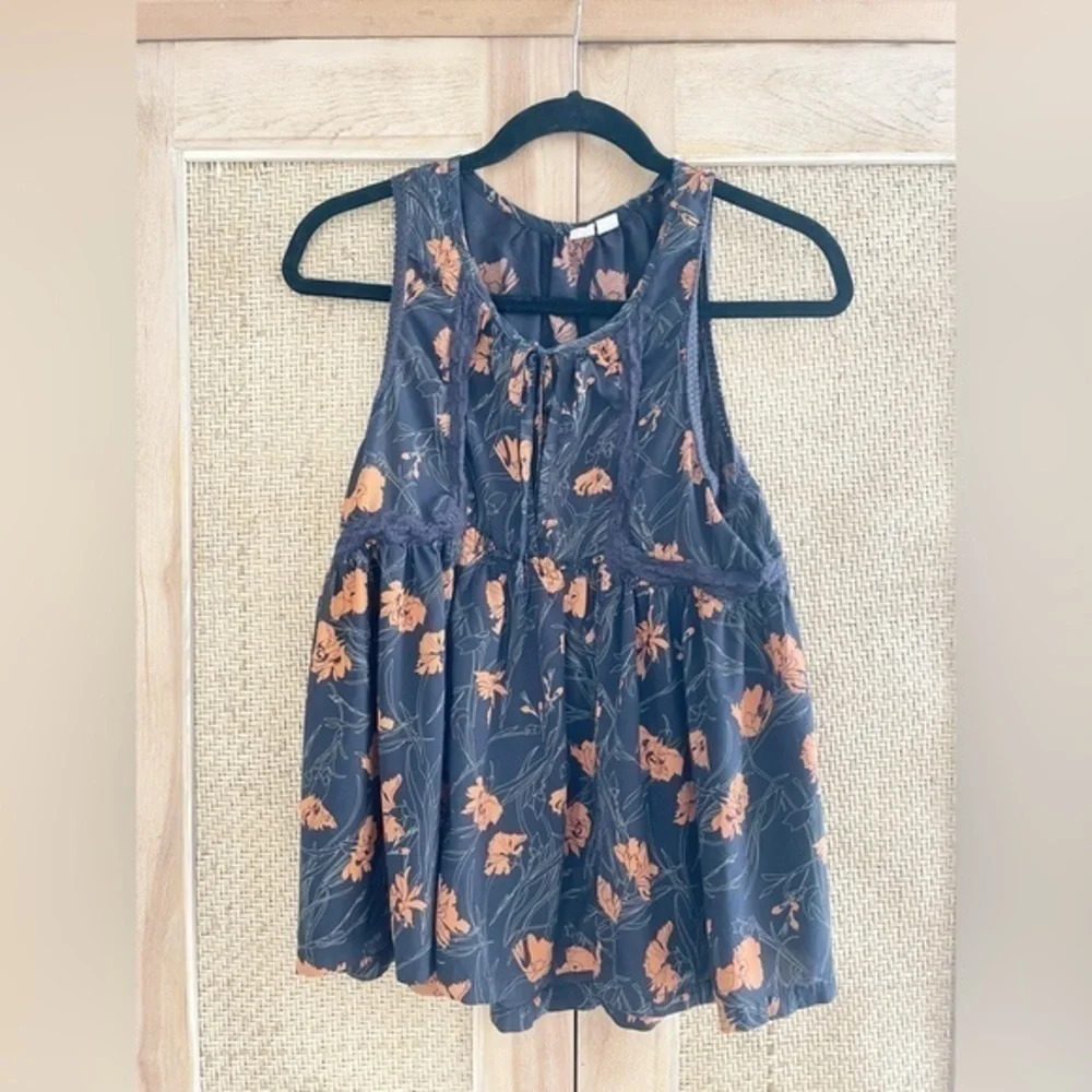 Melrose & Market Navy Floral Lace Tank Size Small Spring Blouse